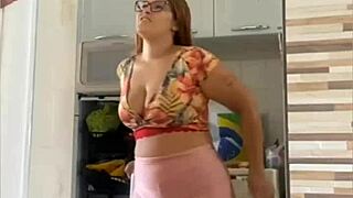 Casada flashing her big pussy lips near husband