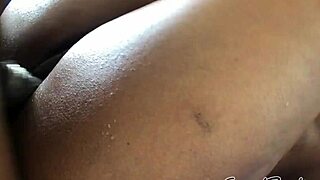 Passionate sex with muscular neighbor babe