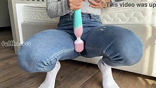 Stepmom squirts hard in tight wet leggings