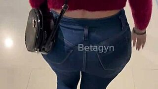 shopping trip turns into a quick blowjob from a cute girl