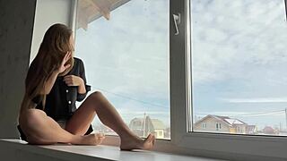 teen squirts while seducing neighbor in public 😏