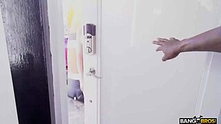 Bangbros - Christmas Is Early And Sydney Paige Sucks A Huge Dick