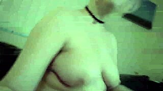 uhh, hairy pussy goin' wild on webcam clips