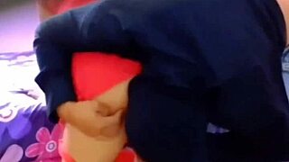 No puedo creerlo mi vecina cogiendo con la ventana abierta me preguntó si podría unirme también