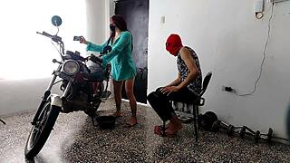 He didn't expect that surprise from his pretty young neighbor in the usa