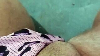 pov novinha toca buceta molhada gemendo