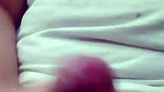 want rich handjob? message on whatsapp or email juanchozalez2006@gmail.com