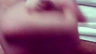 want rich handjob? message on whatsapp or email juanchozalez2006@gmail.com