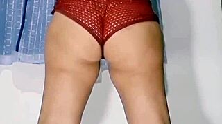 Mireladelicia's compilation features striptease, masturbation, squirt, and dildo play