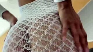 petite 18+ escort returns to dallas for a hot tryst