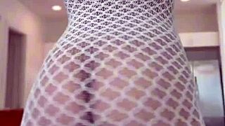 petite 18+ escort returns to dallas for a hot tryst