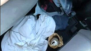 Prostituată drăguță suge pula și scuipă sperma afară