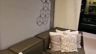 skinny blonde fucks big ass latina