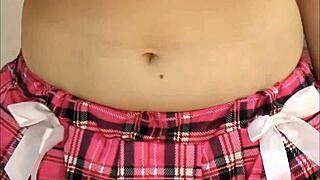 B talking blonde webcam girl 😊