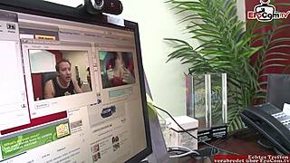 camgirl interacts with user online