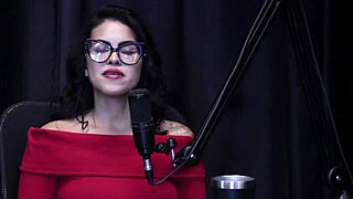 Começou fazendo fotos sensuais conversou no seu primeiro atendimento explicou sobre sg sempre foi safada e transou na rua - annie clementine watch on sheer red 😏