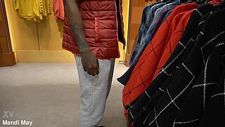 She sucks dick for Christmas presents outdoor