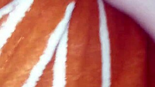 te gustaria que se sentara en tu cara o algo asi