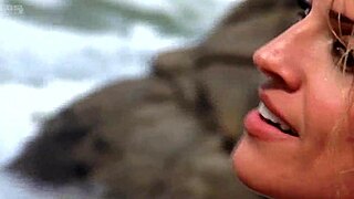 Is Fernanda Abraão irresistible?