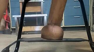 big ass babe uses huge dildo on bouncy chair for anal fun 😍