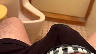 hey, this japanese amateur is having some solo fun