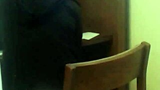 why do lesbians love smelly feet in this fetish scene?