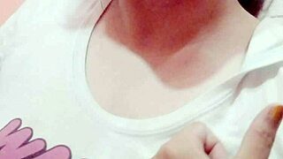 Aurora Estelar Shows Huge Tits For Huntr666