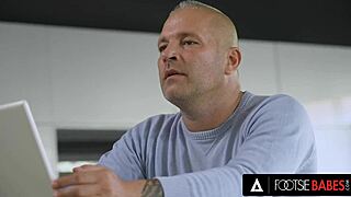 Hot Candee Licious GETS her feet covered in CUM after OFFICE ANAL.