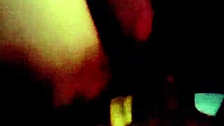 Gadis Colombia berlekuk panas sesi kongkek ganas penuh semangat