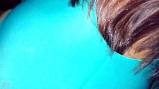 trying on tight lycra leggings