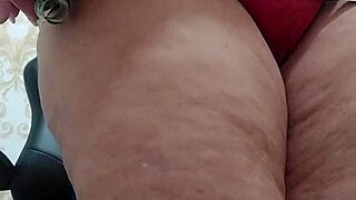 bigassblonde's steamy chat with client