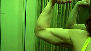 Worship My Bulging Biceps