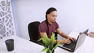 Affair with boss leads to fucking investor while he works