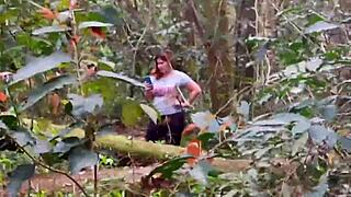 O Cara Pagou Pra Ver A Minha Buceta No Parque Ecológico Tive Que Entrar No Mato E Mostrar Pra Ele