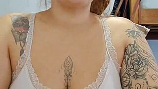 When I get horny, the light turns on. Want to see my tits?