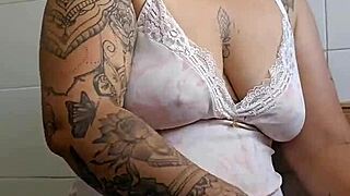 Grávida Se Exibindo