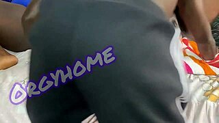 i'm playing game of sex with shaved pussy