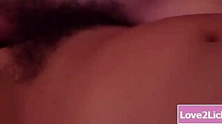 want to see lesbian expert join students in 3some?