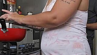 Grávida Se Exibindo