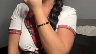 Kurva britská nadržená přítelkyně zkušenost