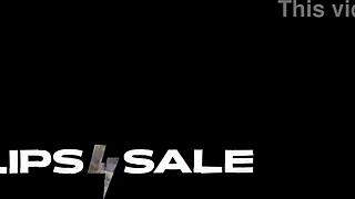 Savannah Fox crushes with face sitting!