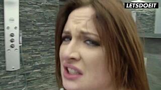 Il culo a bolla di Eva Berger prende un anal estremo dopo l'intervista