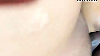 Doble penetracion anal con una zanahoria que rico