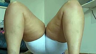 Home workout to stay hot for my lovers 😘💪