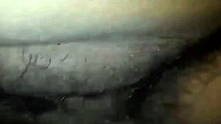 penetrando la concha peluda muy rica, ohh yeah