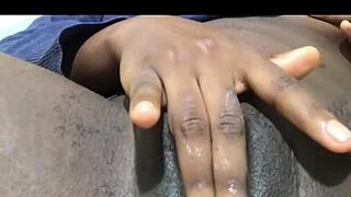 Ο Don τρελαίνεται να γλείφει χυμώδεις νέες μουνάρες 18+ σε συλλογή