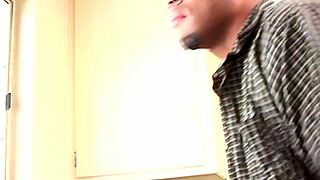 melissa lauren is a wild one on the bed