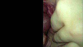 teasing that pussy so good