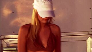 Cassie courtland gets handjob fucking 1on1 riding blowjob doggystyle bent over ranch cowgirl on the farm