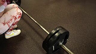 Gym Pickup Queen Of Ass Workout Rides Muscular Cock In Tight Leggings Sex!